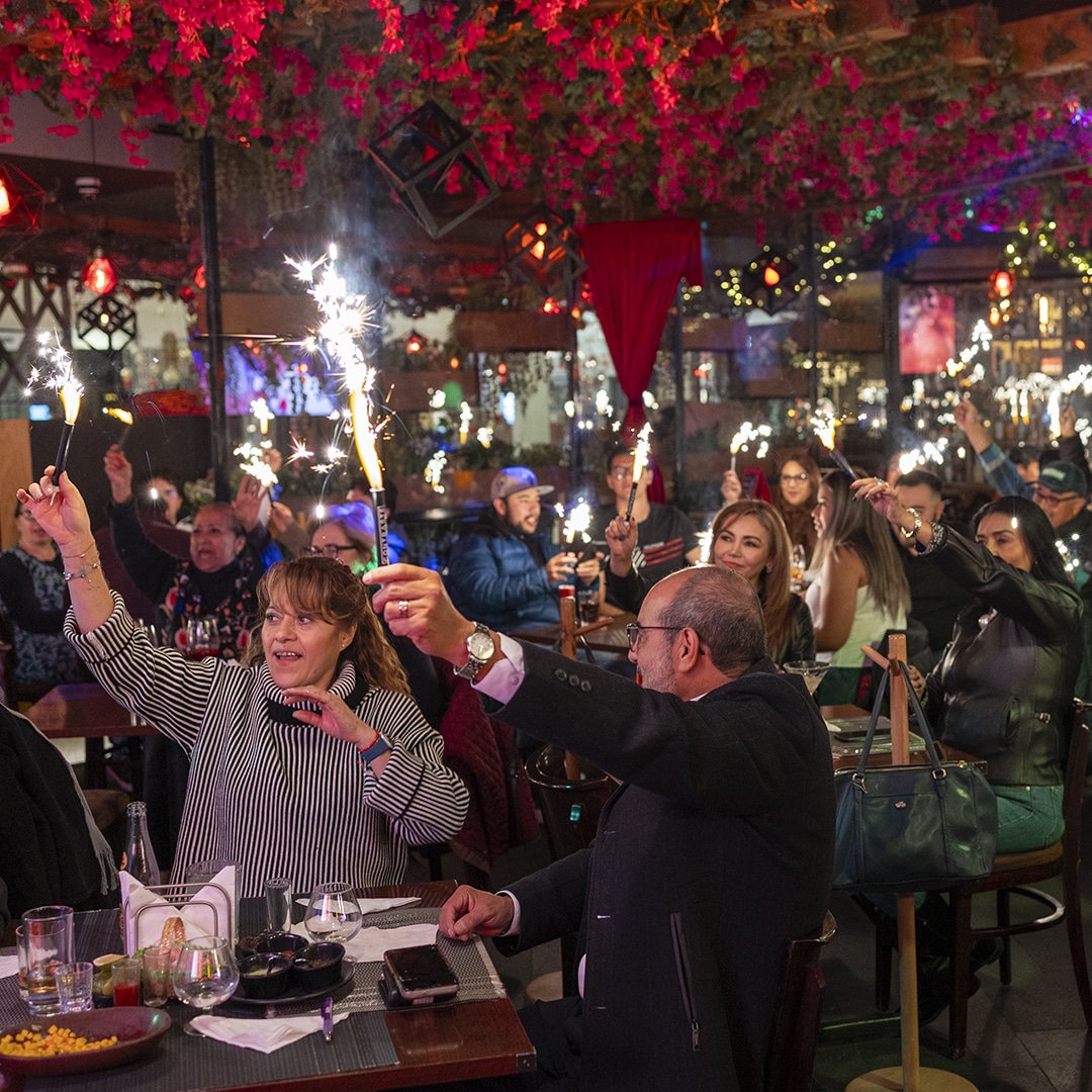 ambiente_tributos_carrusel_contraste_restaurante_bar_galerias_atizapan